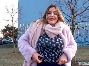 Zenith reccomend sexy chonga valerie shows tits public