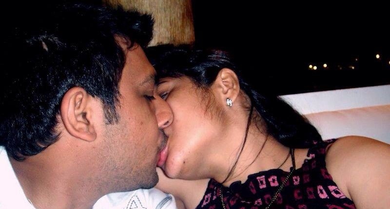 Sega reccomend indian couple kissing fucking