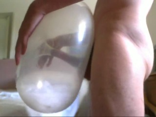 Fucking condom balloon