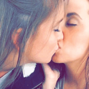 Moth reccomend intense deep kissing lesbian