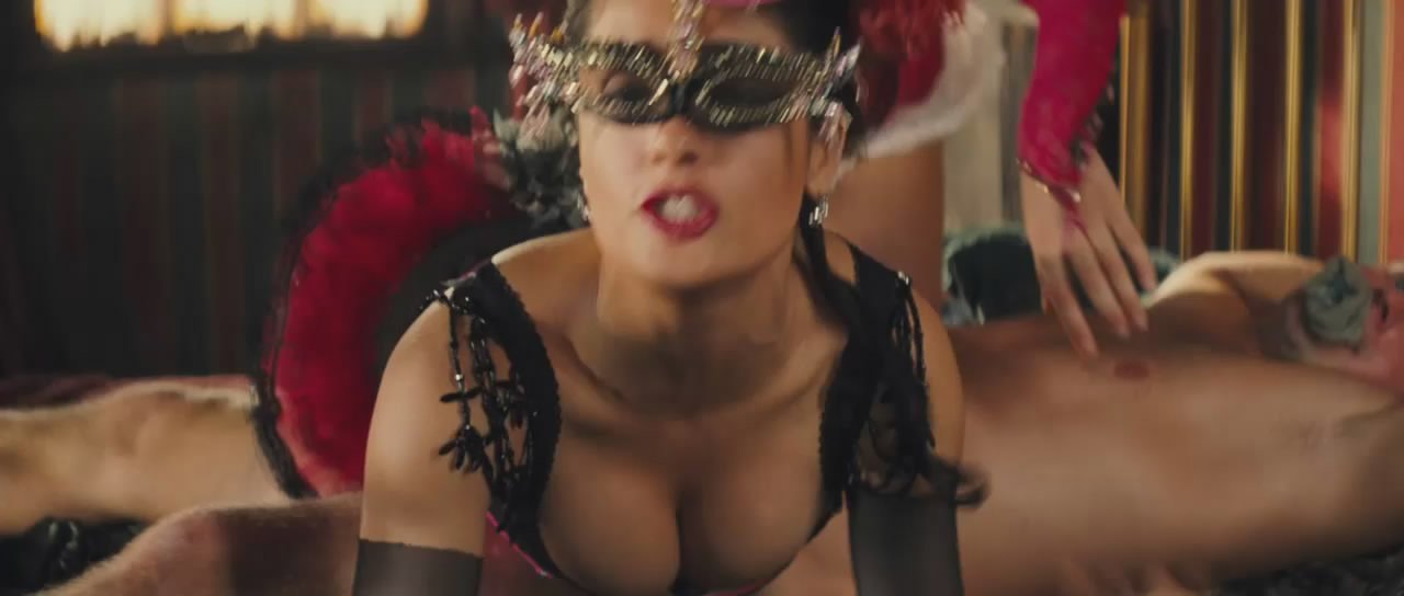 Prada recomended scene bandidas penelope sexy salma hayek