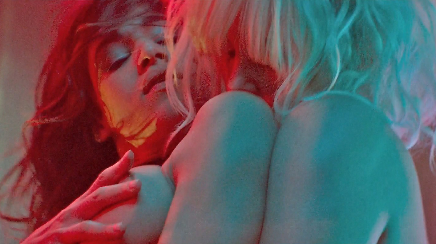 Basecamp reccomend charlize theron lesbo scene atomic blonde