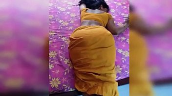 perfect chubby cheese like structure desi indian girl in yellow saree nude for professor for grades.