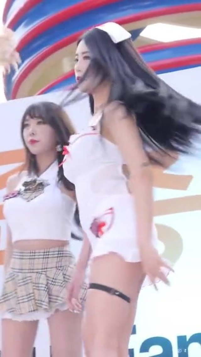 Fancam girl crush bomi dance sexy