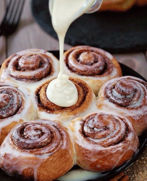 best of Best baked cinnamon rolls friend boyfriend