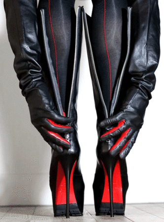 Scuttlebutt reccomend black leather overknee boots