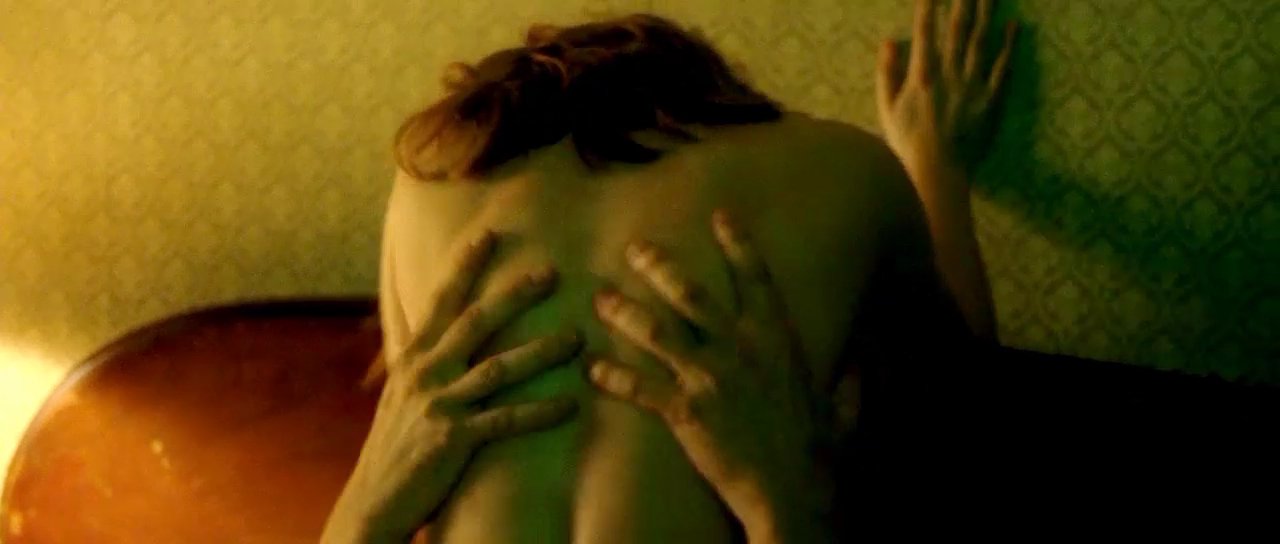 Opaline reccomend kristen stewart naked threesome topless scenes